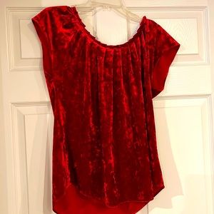LC LAUREN CONRAD RED VELVET PLEATED TOP